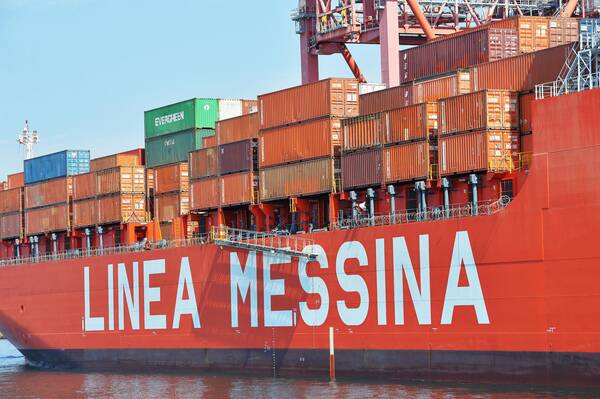 Ignazio Messina & C. torna a scalare il porto di Salerno