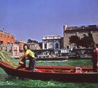 Chiazza verde in Canal Grande, come alla Biennale del 1968 - Wikipedia/UtopiadelSur (ANSA)
