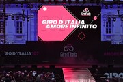 Giro d'Italia, al Castello del Valentino presentate le 22 squadre