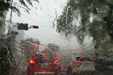 Crisi climatica potrebbe raddoppiare il rischio di piogge estreme (fonte: Pixabay)