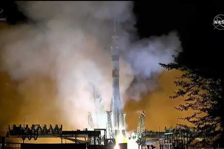 Il lancio della Soyuz Ms-24 dalla base di Baikonur (fonte: NASA TV)