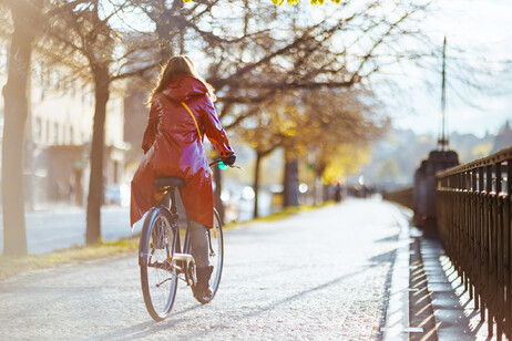 Andare a lavoro in bici giova alla salute mentale