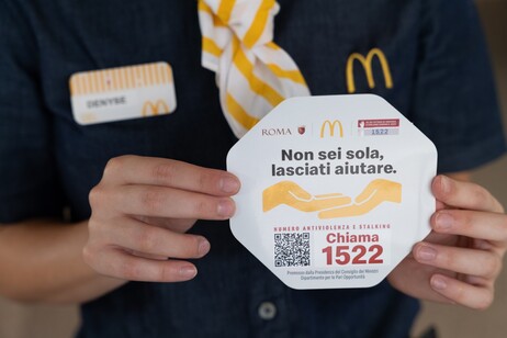 In tutti i McDonald's in Italia numero antiviolenza sulle donne