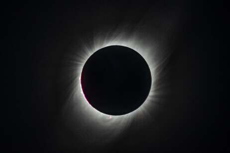 L'eclissi totale di Sole del 2 luglio 2019 (fonte: NASA/Goddard/Rebecca Roth via Flickr)