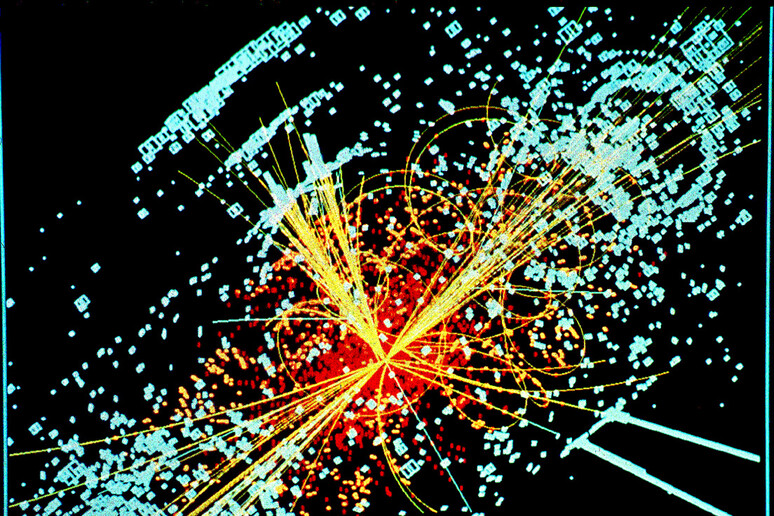Rappresentazione grafica delle collisioni che hanno portato alla scoperta del bosone di Higgs, il tassello mancante per la conferma del Modello Standard (fonte: Lucas Taylor / CERN) - RIPRODUZIONE RISERVATA