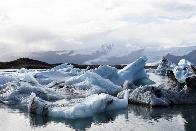 Lo scioglimenti delle calotte glaciali è tra i 5 punti critici di non ritorno per il clima (fonte: Pixabay) - RIPRODUZIONE RISERVATA