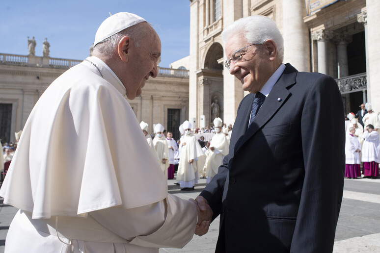 Pope presents Paul VI Prize to Mattarella -     ALL RIGHTS RESERVED
