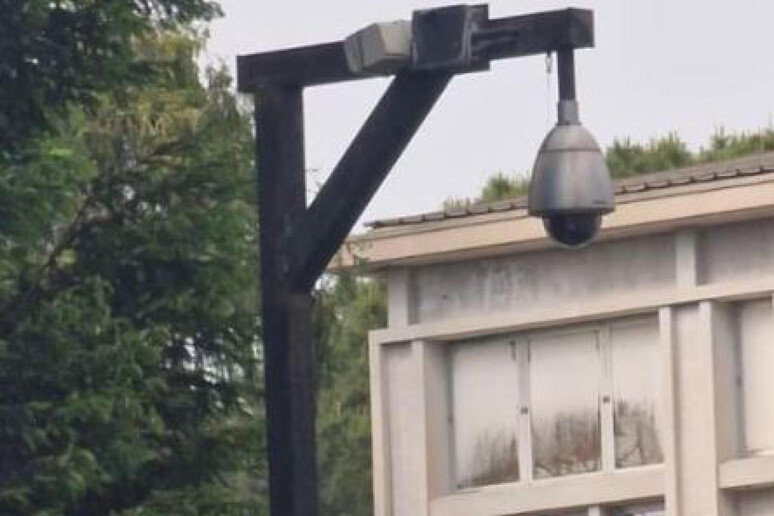 Iran: Pd, ambasciata a Roma monta telecamera su una forca - RIPRODUZIONE RISERVATA