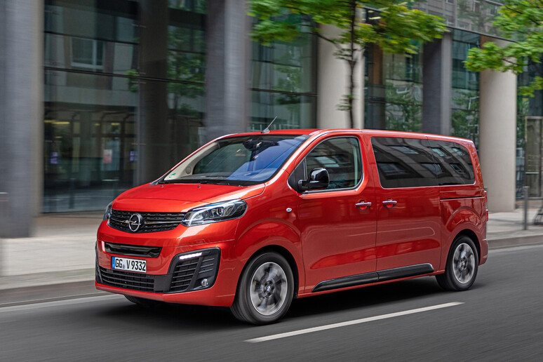 Opel Vivaro tra i protagonisti al Caravan Solon 2023 © ANSA/Opel