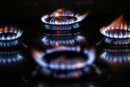 La Commissione europea raccomanda agli Stati di continuare a risparmiare gas