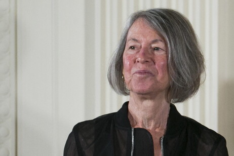 ++ Addio alla poetessa americana Louise Gluck, Nobel nel 2020 ++