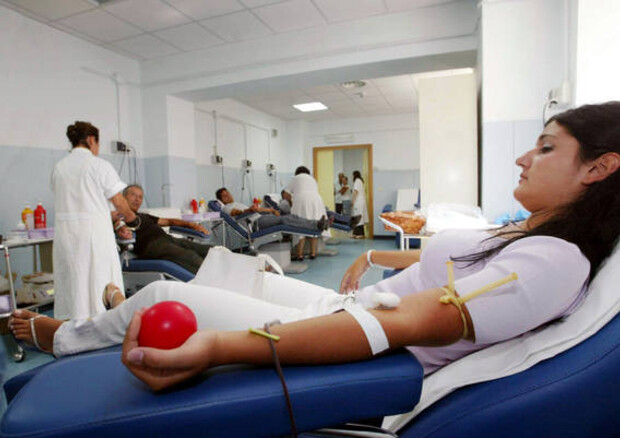 La donazione di sangue causa Hiv o epatite? (ANSA)