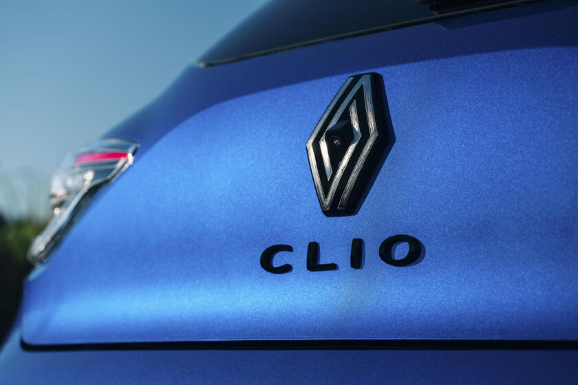 Nuova Renault Clio - RIPRODUZIONE RISERVATA