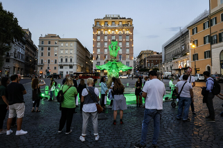 Aisla, l 'Italia si illumina di verde per la giornata della Sla - RIPRODUZIONE RISERVATA
