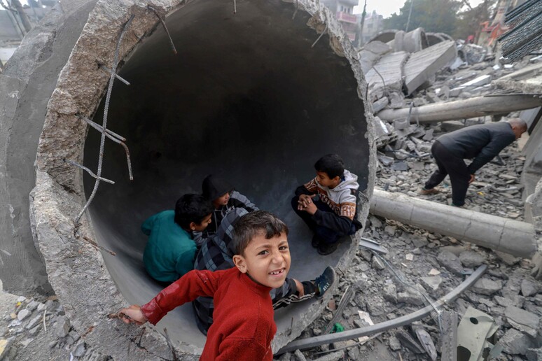 La vita quasi impossibile dei bambini palestinesi&nbsp;a&nbsp;Rafah
